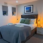 Jude\'S Place